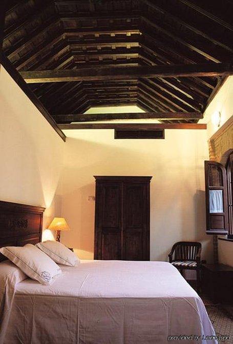 El Ladron De Agua Palacete Granada Oda fotoğraf